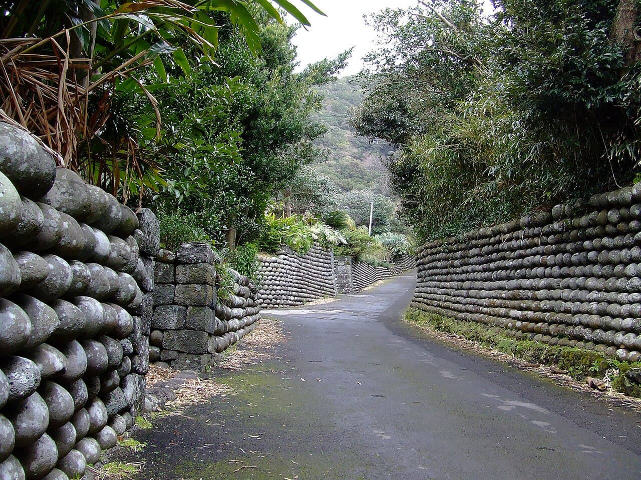 大里の玉石垣